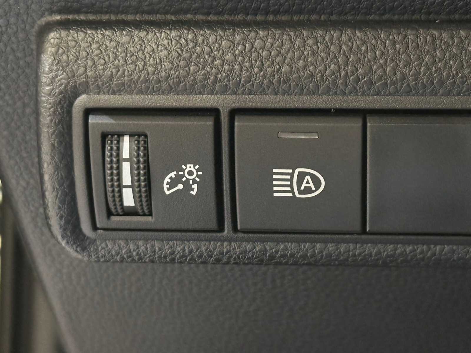 Thumbnail: 2024 Toyota Corolla - 31