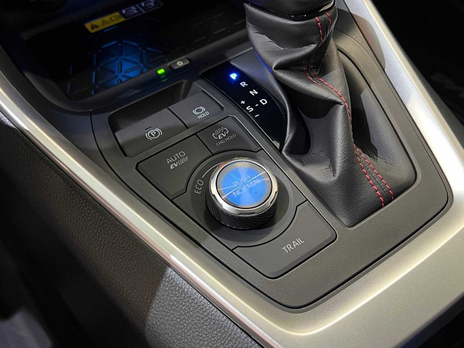 Thumbnail: 2025 Toyota RAV4 - 24