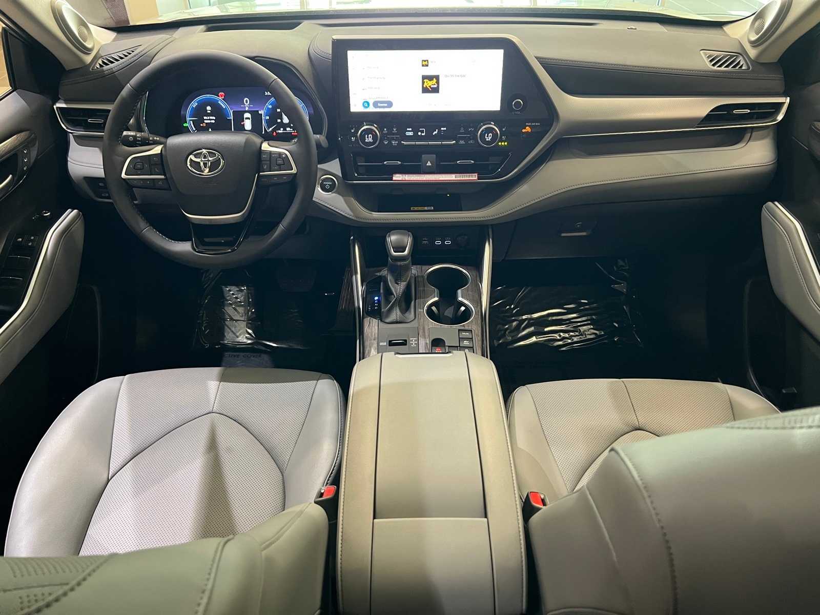 Thumbnail: 2025 Toyota Highlander - 10
