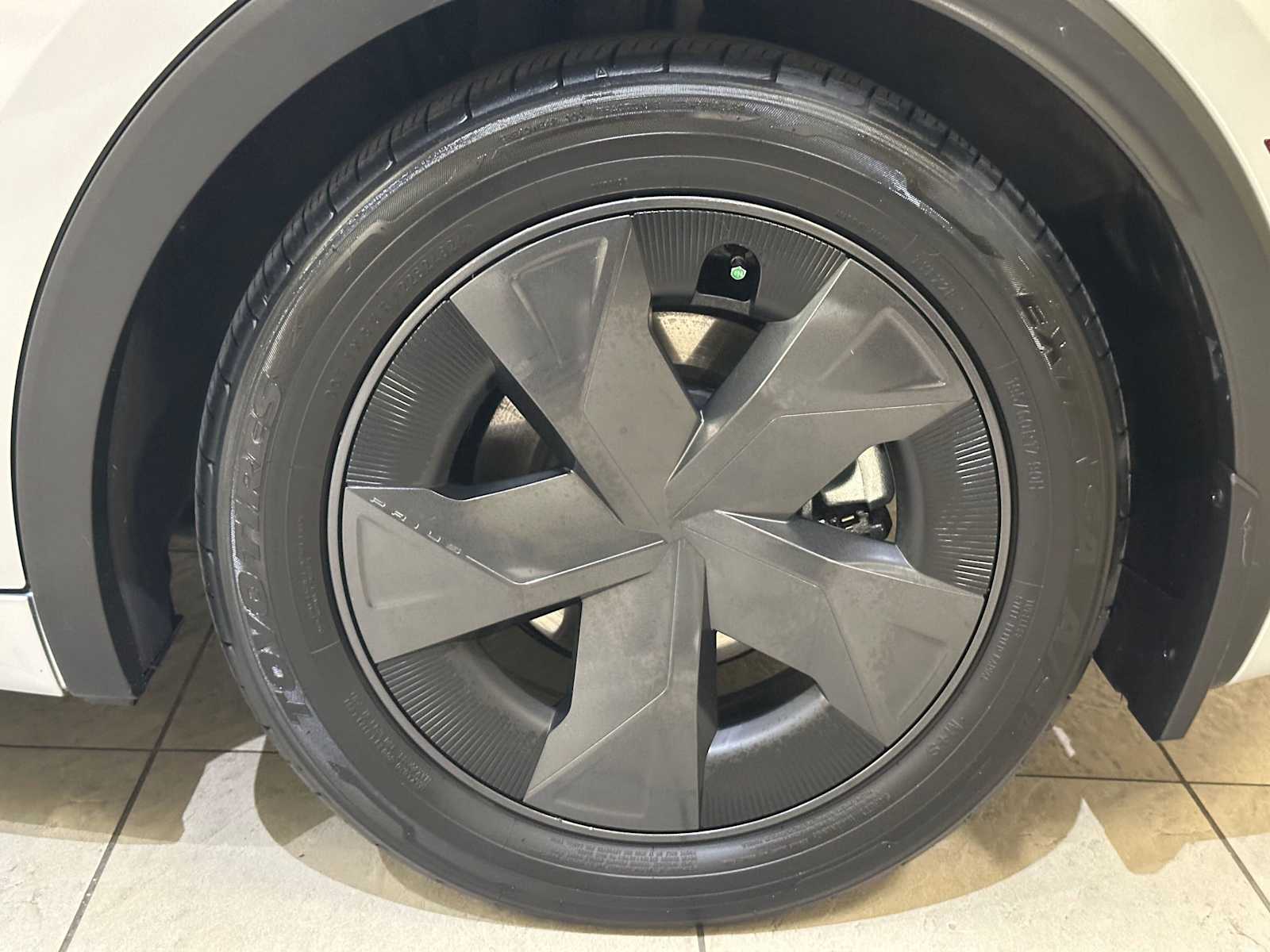 Thumbnail: 2024 Toyota Prius - 8