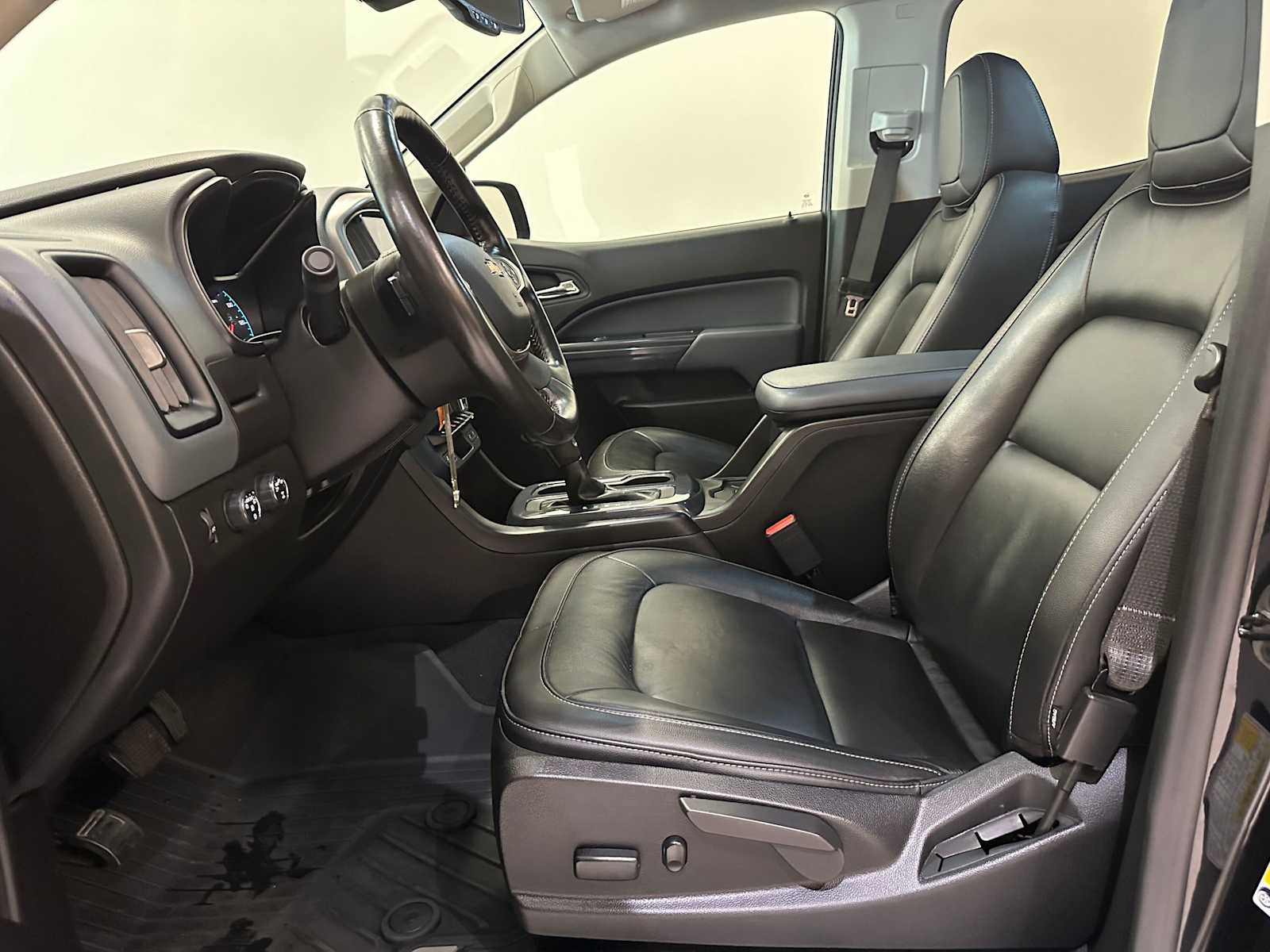 Thumbnail: 2019 Chevrolet Colorado - 21