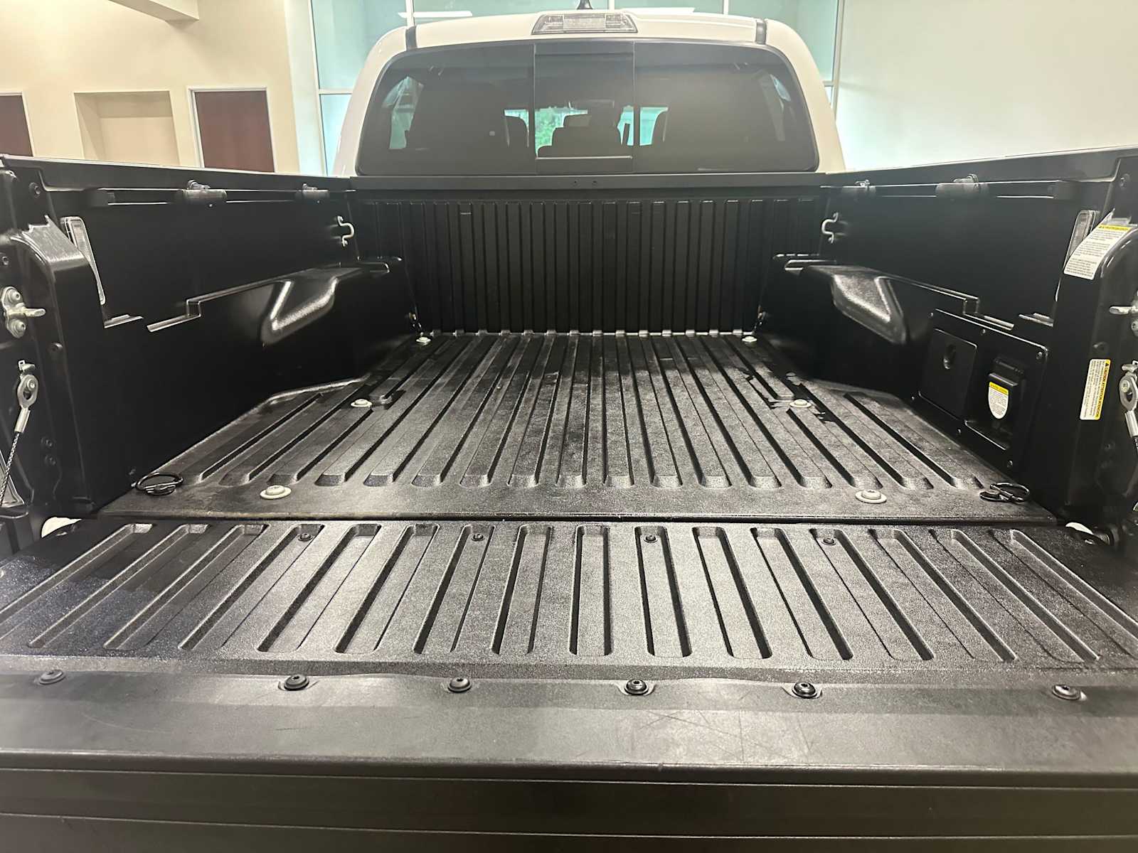 Thumbnail: 2022 Toyota Tacoma - 30