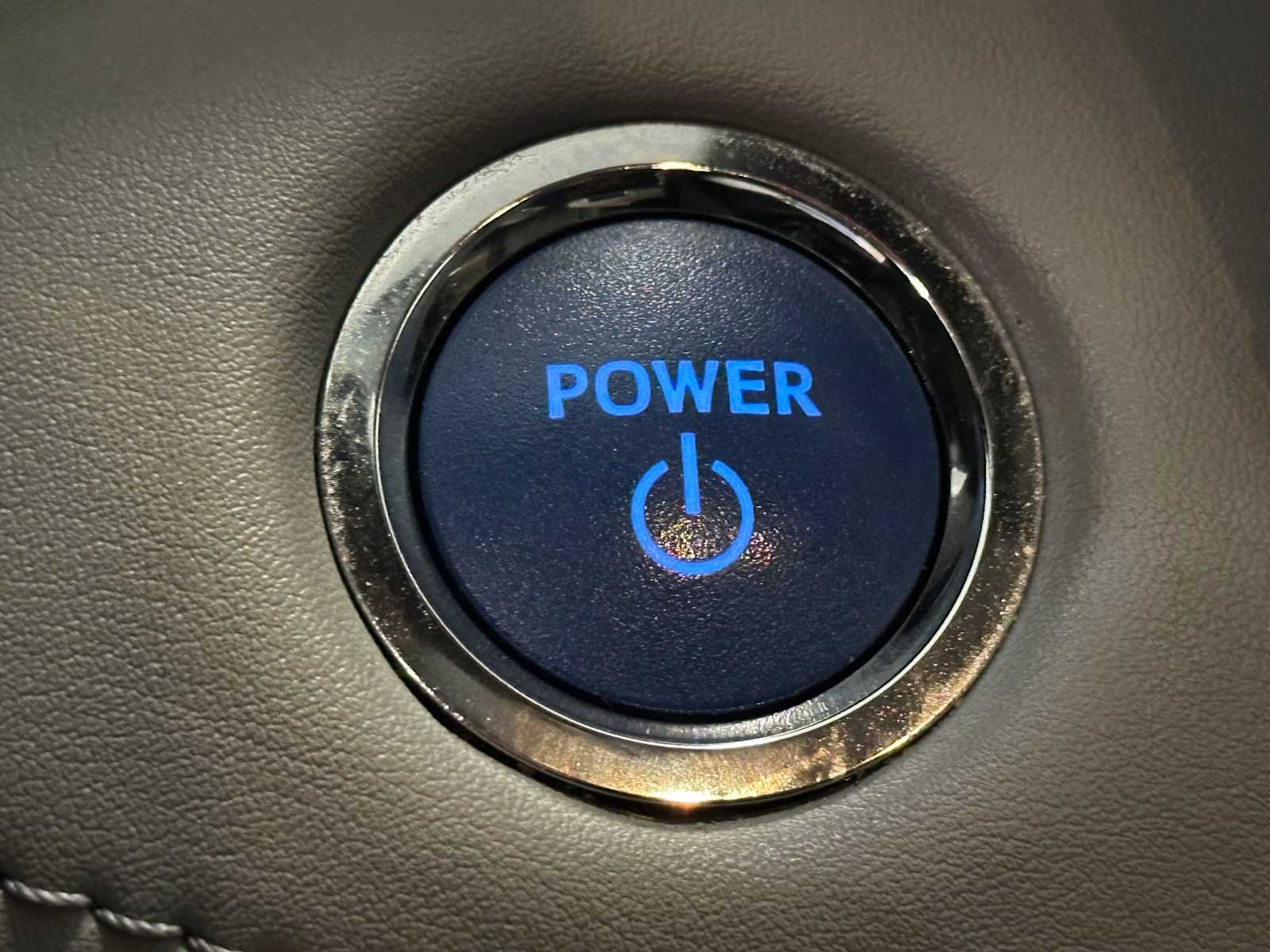 Thumbnail: 2022 Toyota Highlander - 18