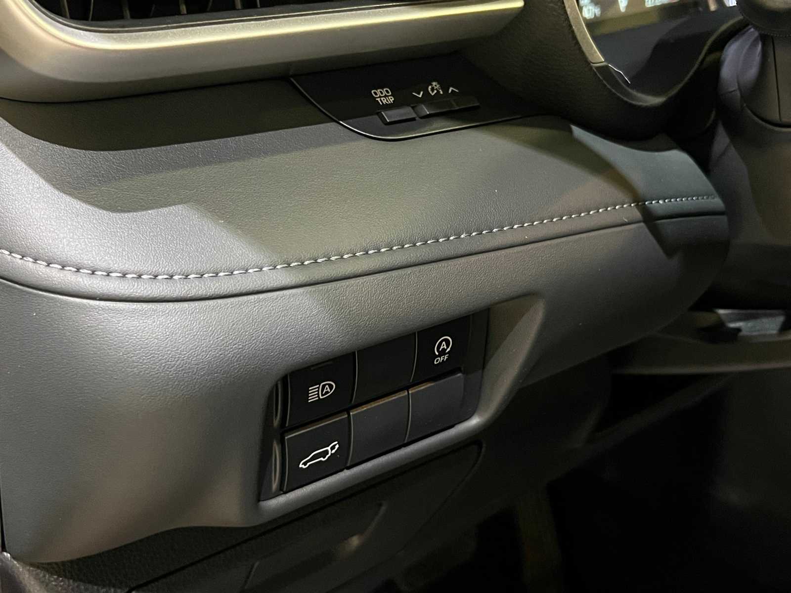 Thumbnail: 2024 Toyota Highlander - 16