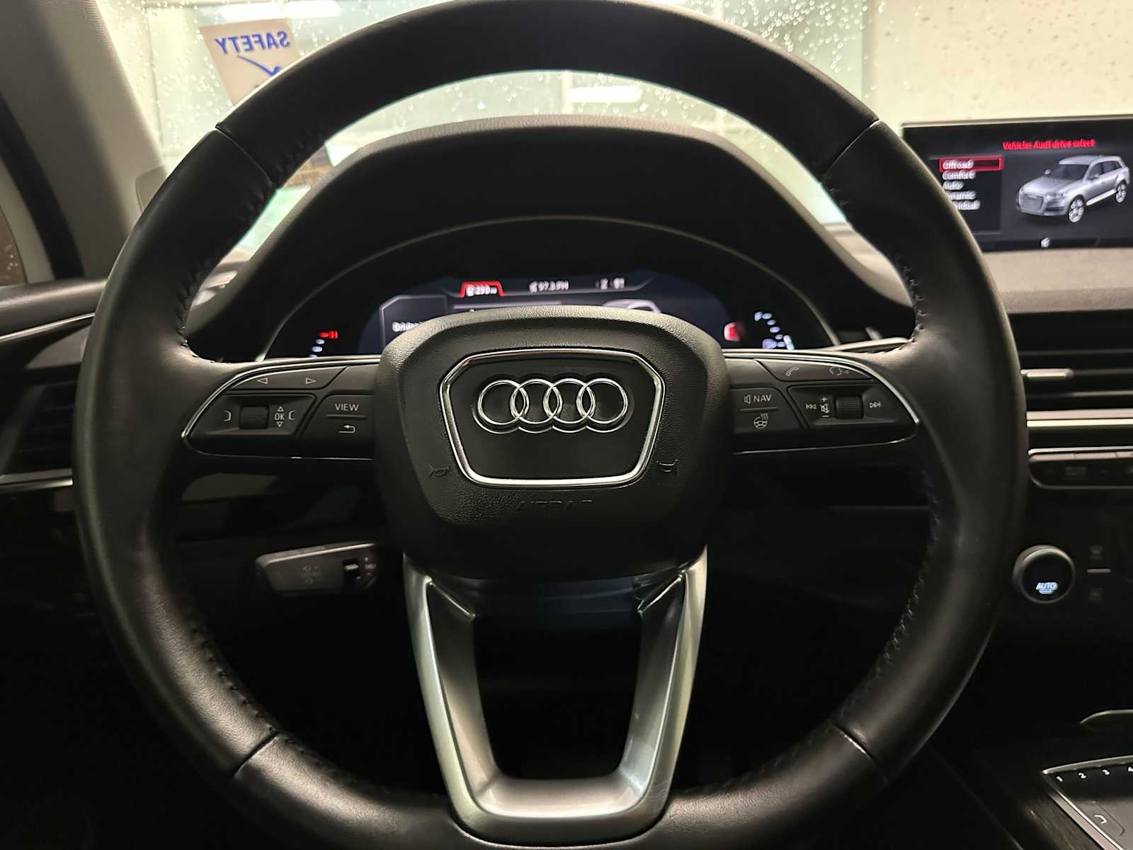 Thumbnail: 2018 Audi Q7 - 10