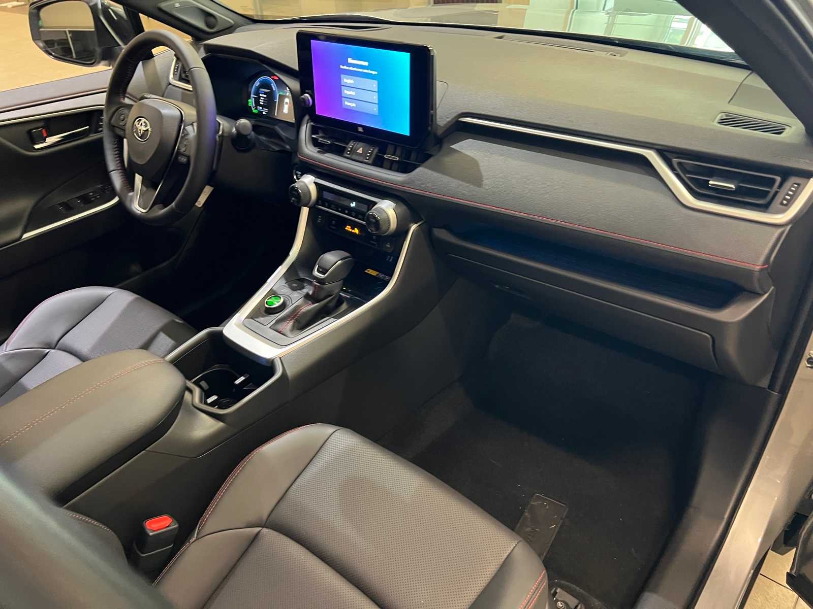 Thumbnail: 2025 Toyota RAV4 - 15