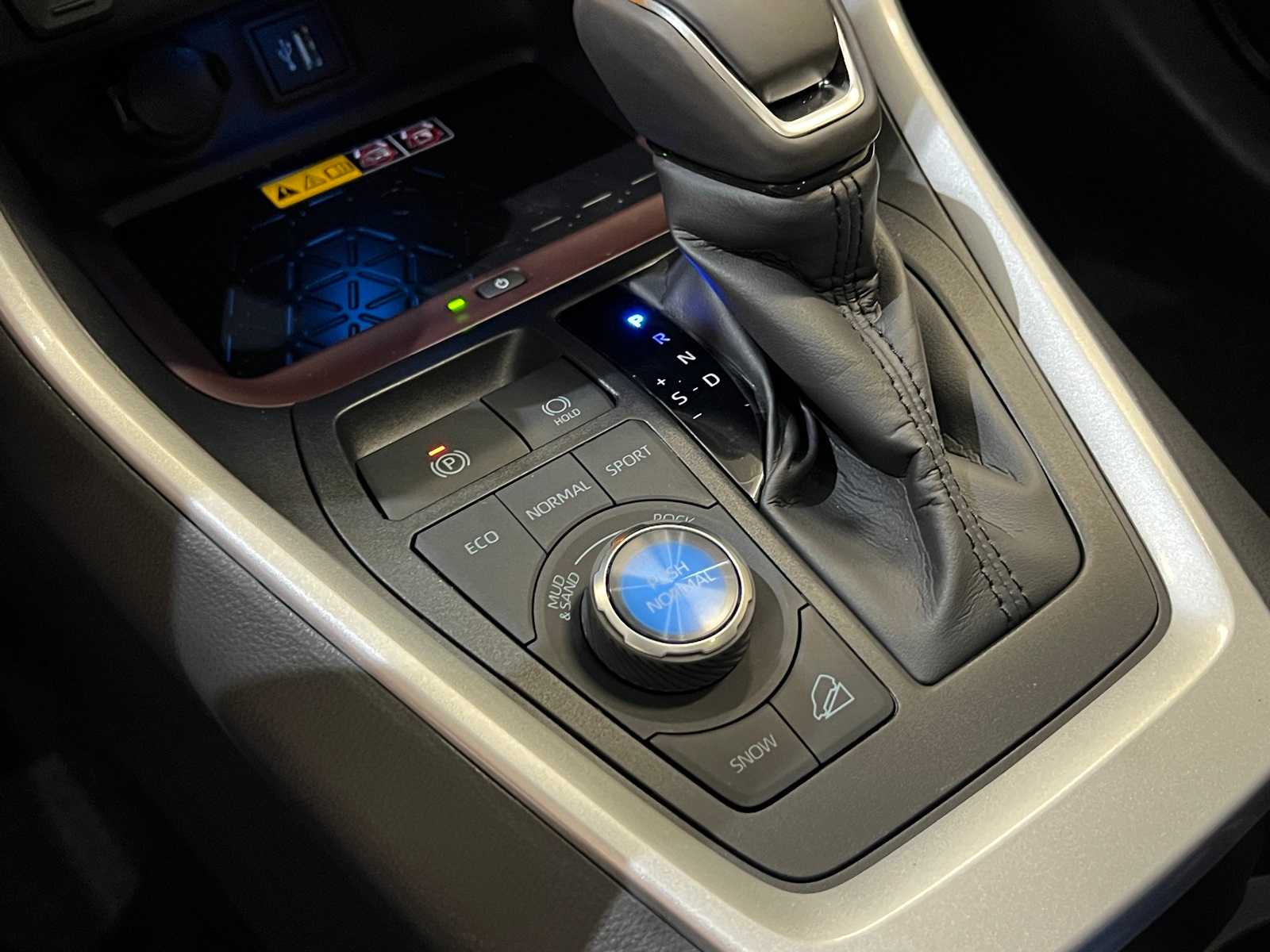 Thumbnail: 2025 Toyota RAV4 - 25