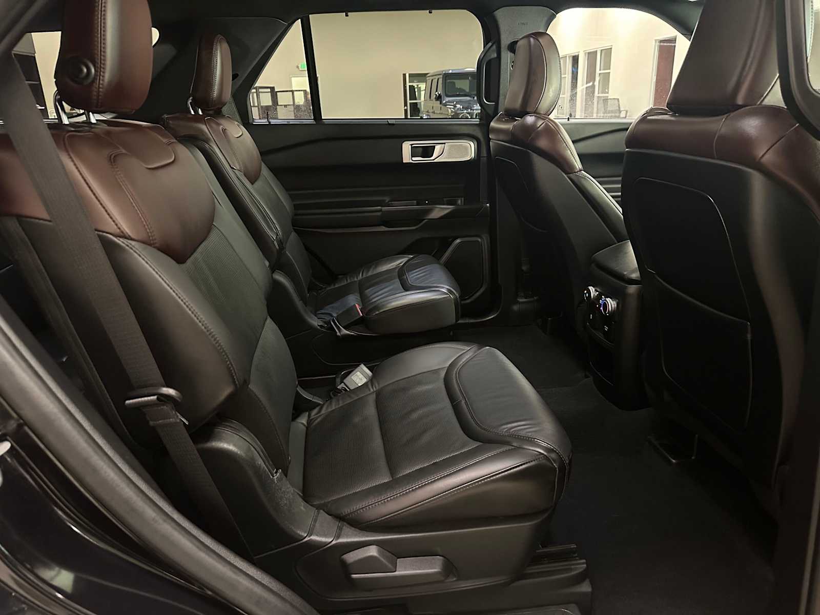 Thumbnail: 2020 Ford Explorer - 27