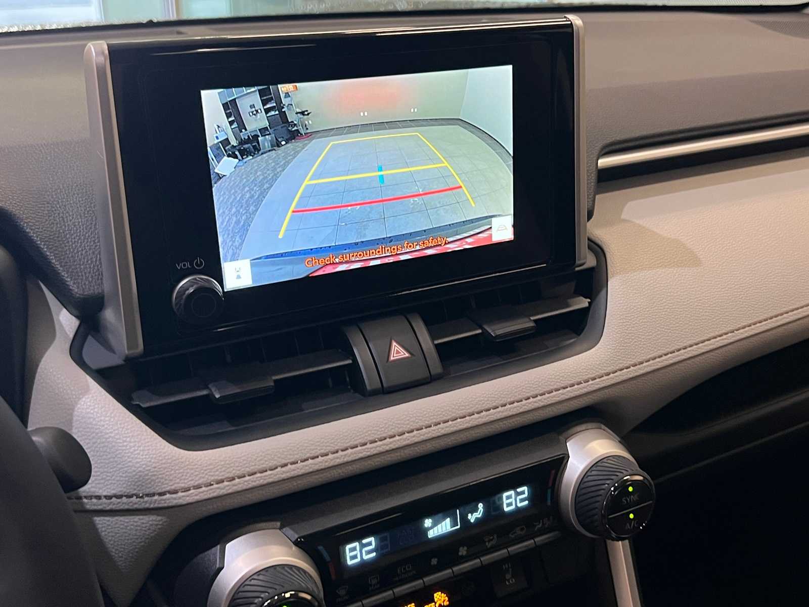 Thumbnail: 2025 Toyota RAV4 - 27