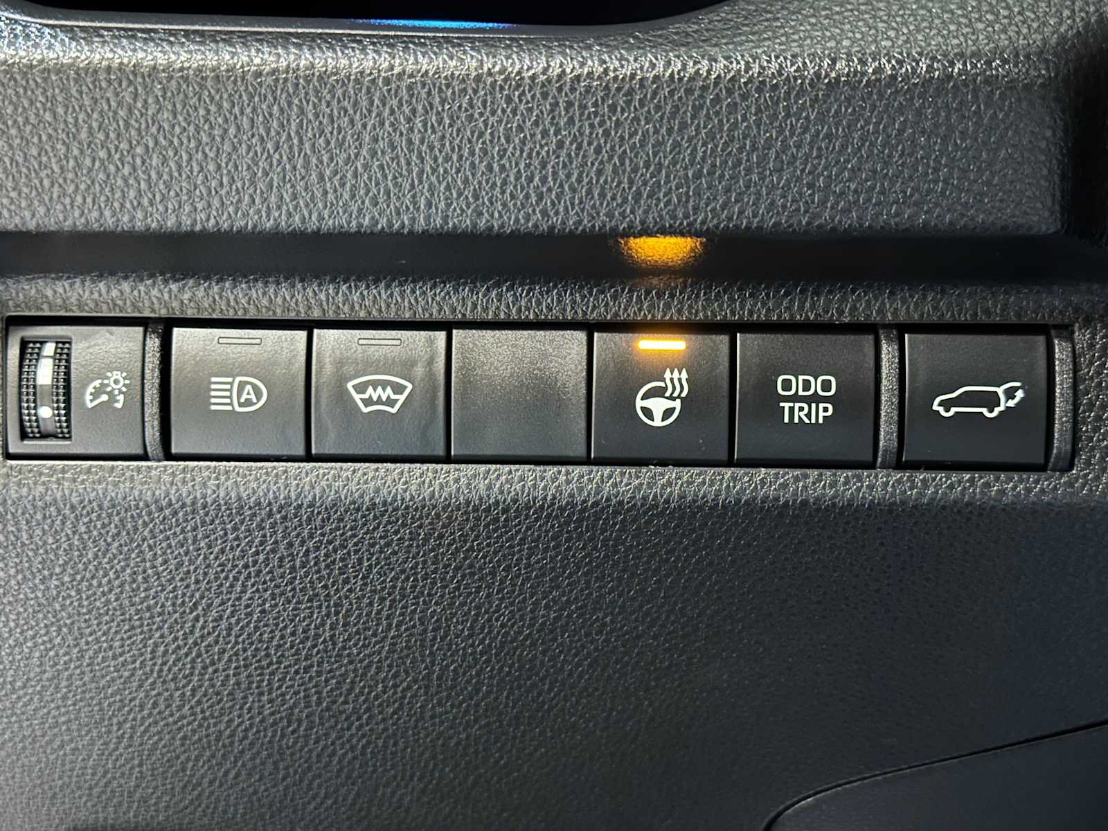 Thumbnail: 2025 Toyota RAV4 - 18