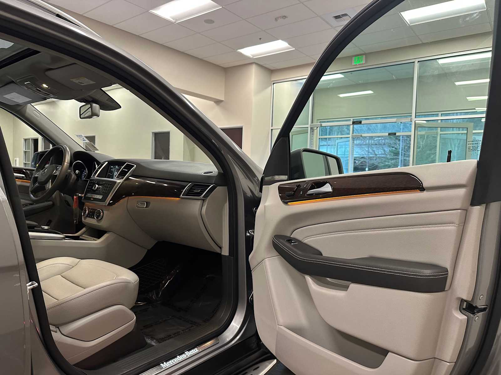 Thumbnail: 2014 Mercedes-Benz M-Class - 29