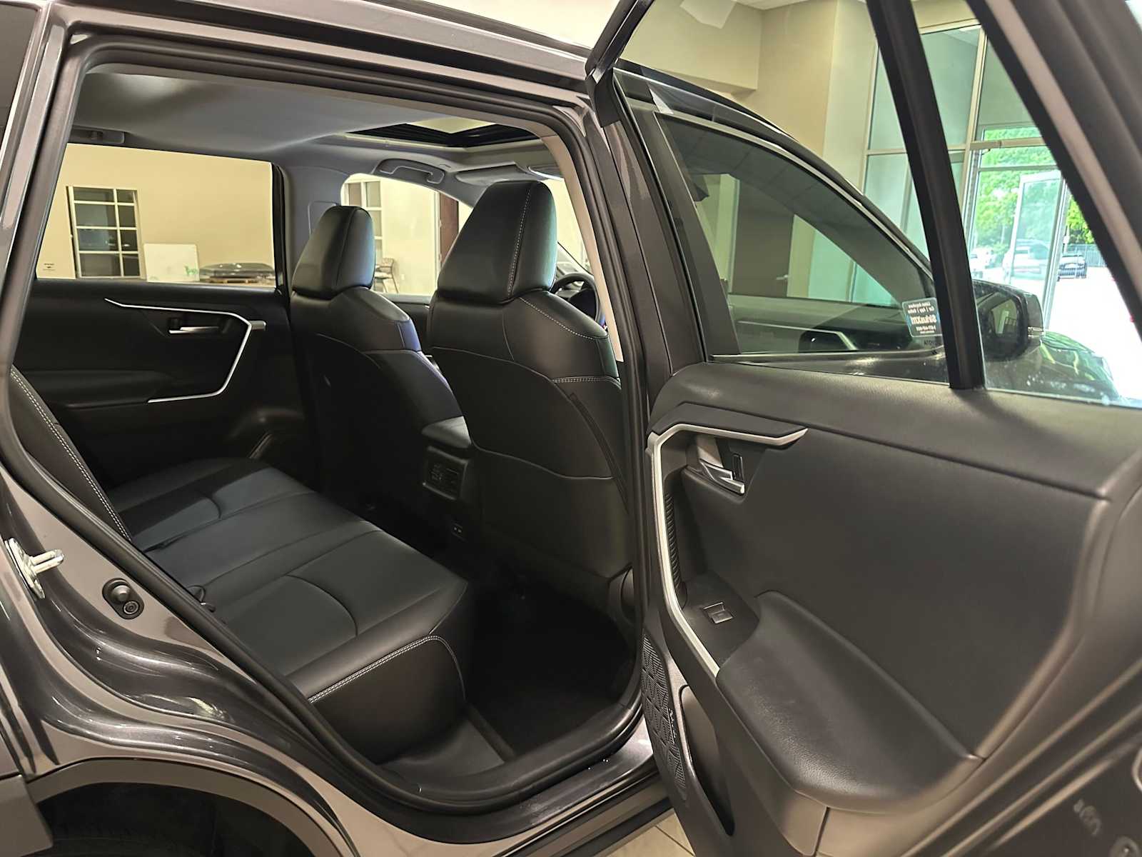 Thumbnail: 2023 Toyota RAV4 - 27