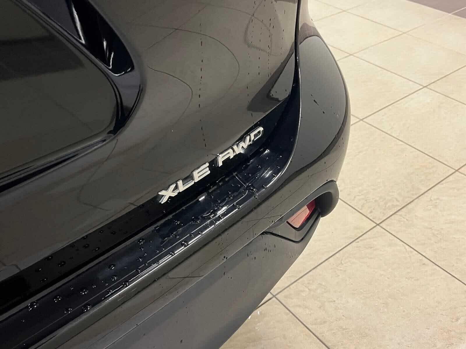 Thumbnail: 2023 Toyota Highlander - 6