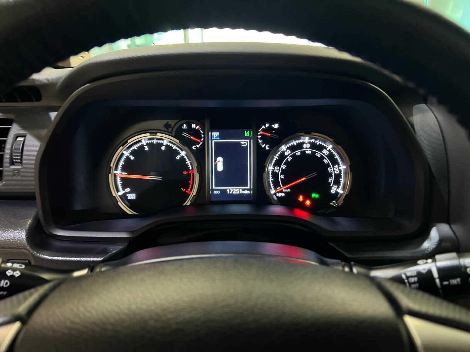 Thumbnail: 2024 Toyota 4Runner - 20