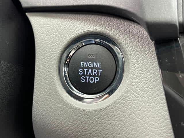 Thumbnail: 2020 Toyota Sienna - 28