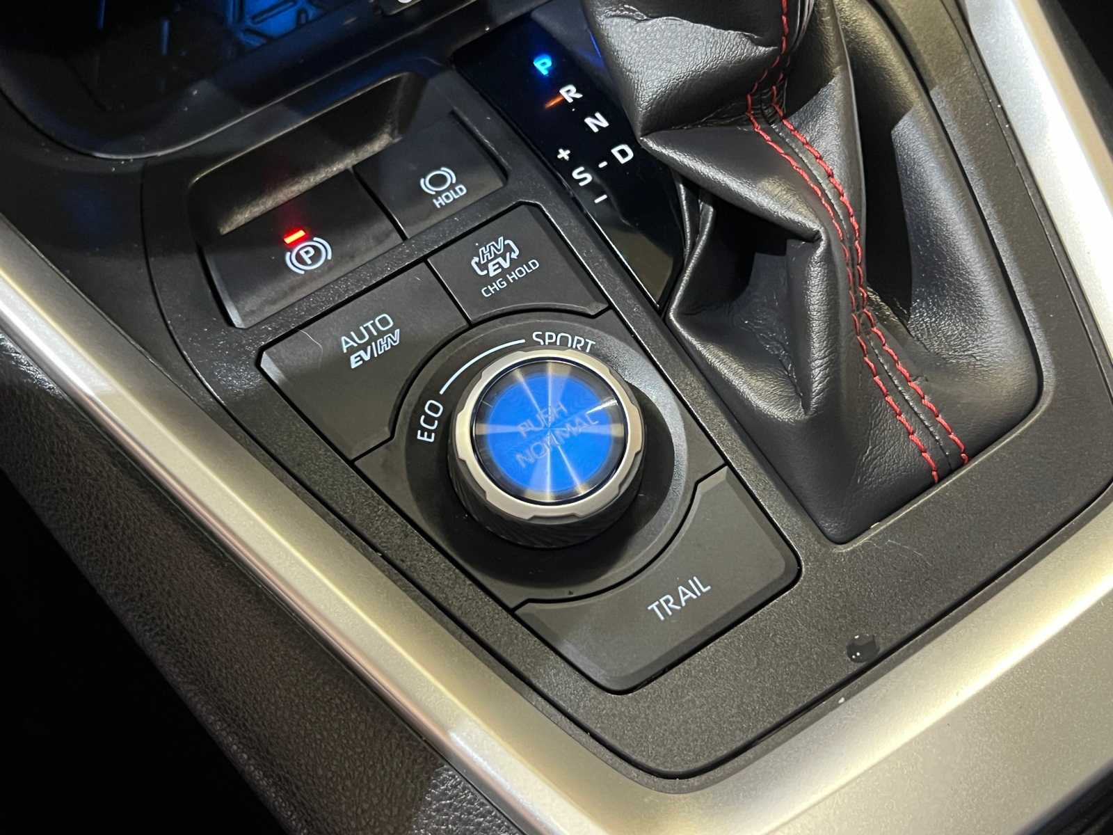 Thumbnail: 2024 Toyota RAV4 - 25