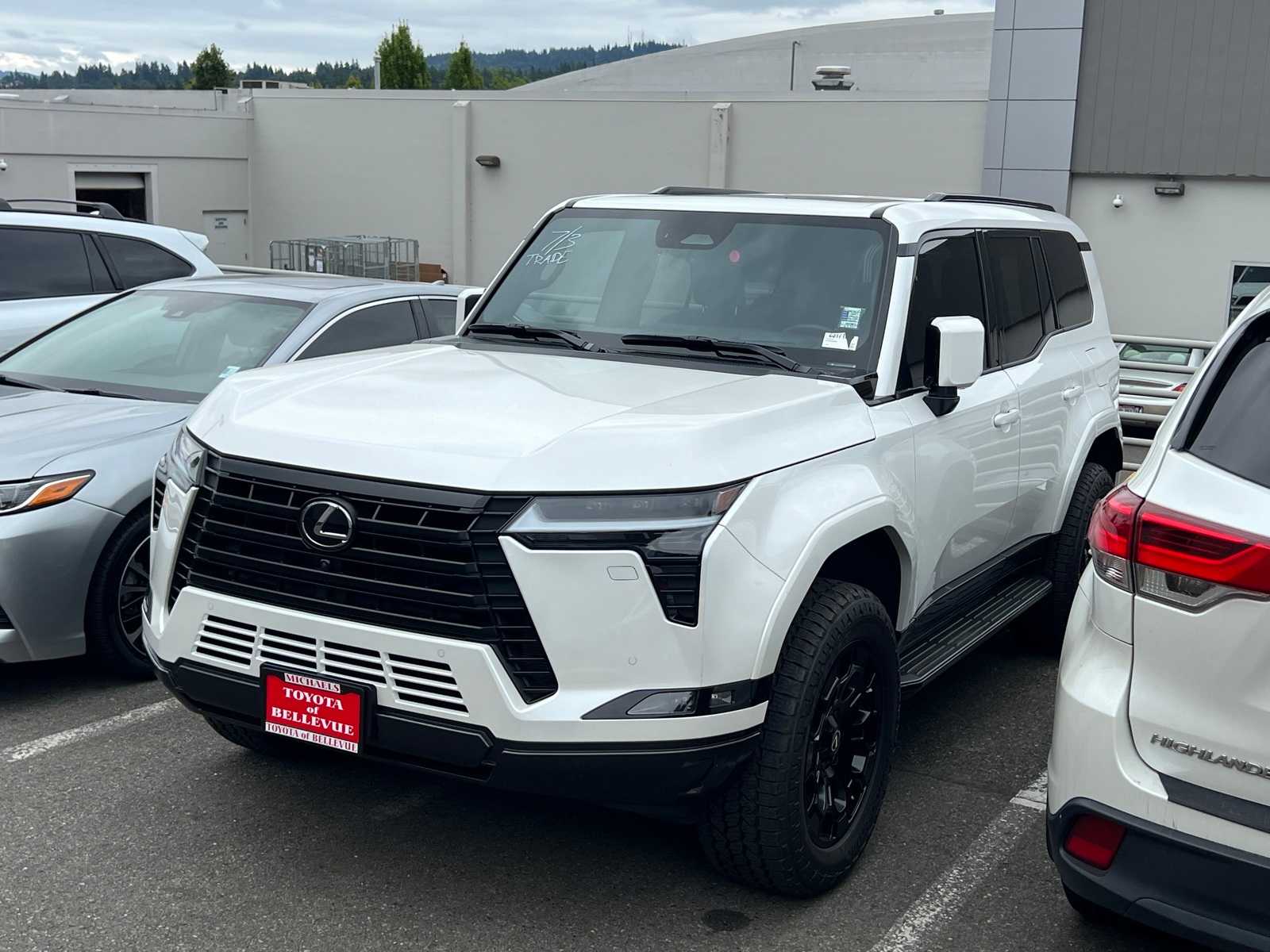 Thumbnail: 2024 Lexus GX - 1