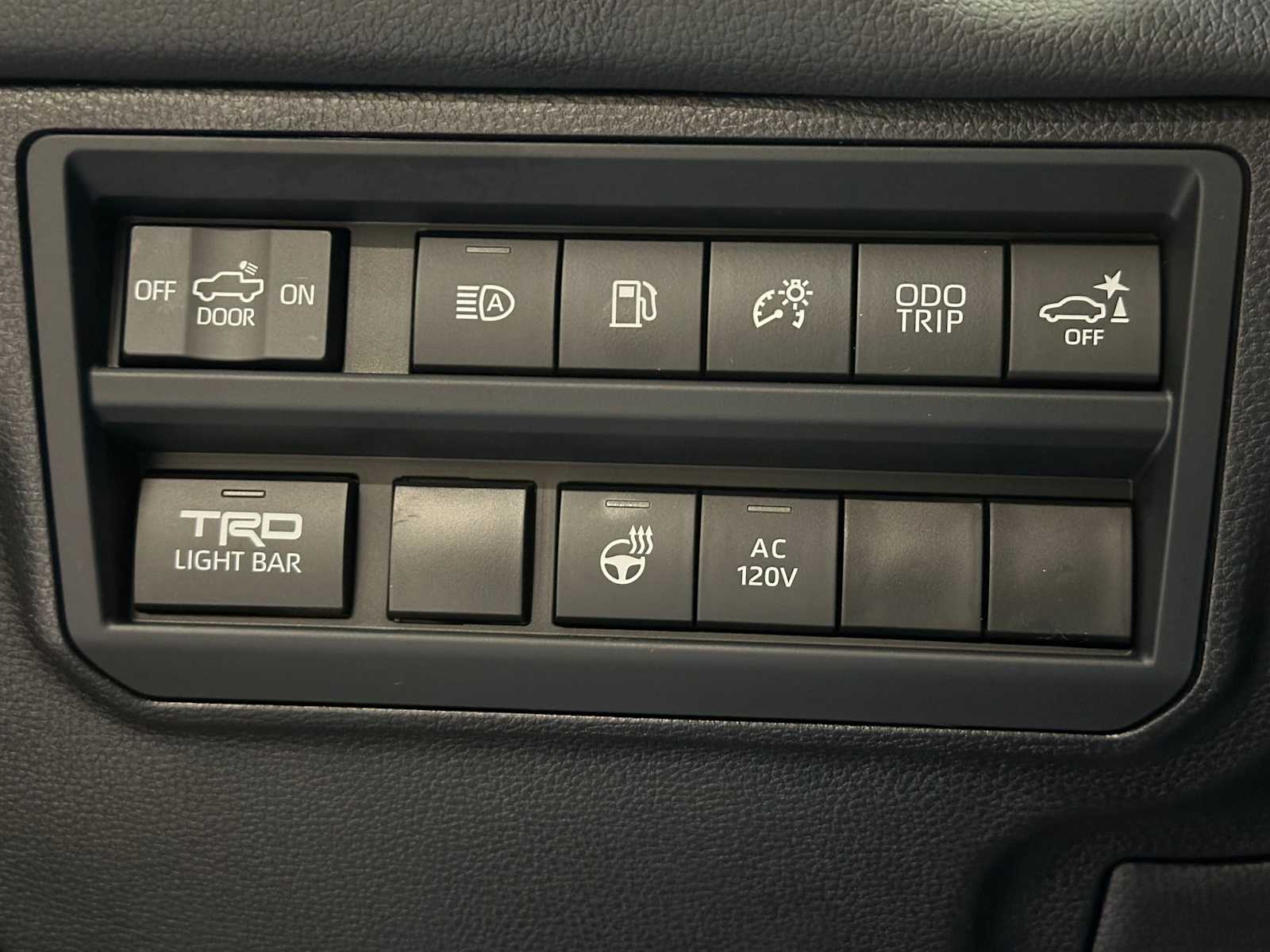 Thumbnail: 2026 Toyota Tundra - 18