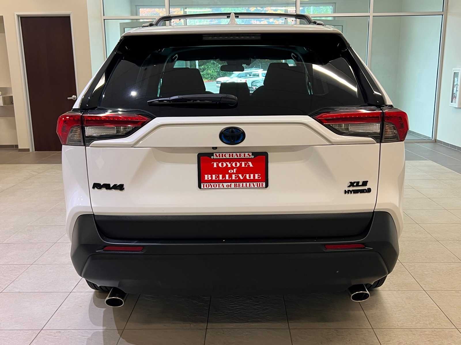 Thumbnail: 2021 Toyota RAV4 - 5