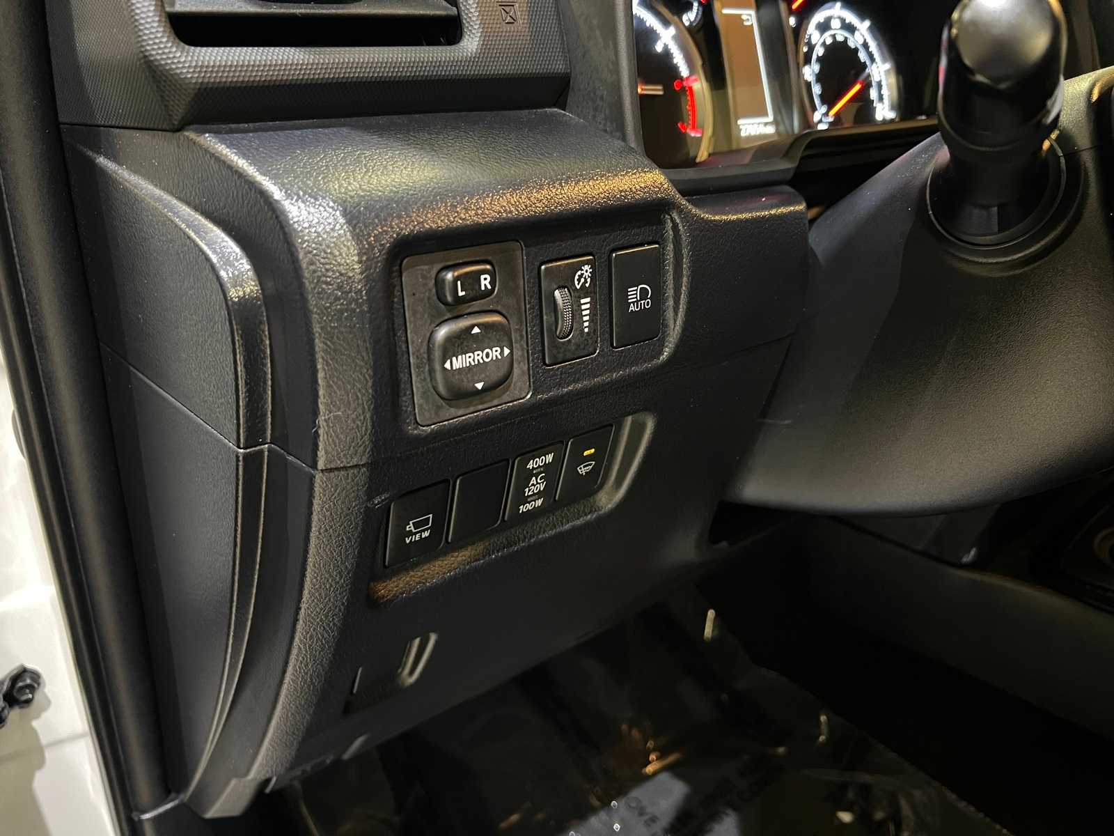 Thumbnail: 2022 Toyota 4Runner - 16