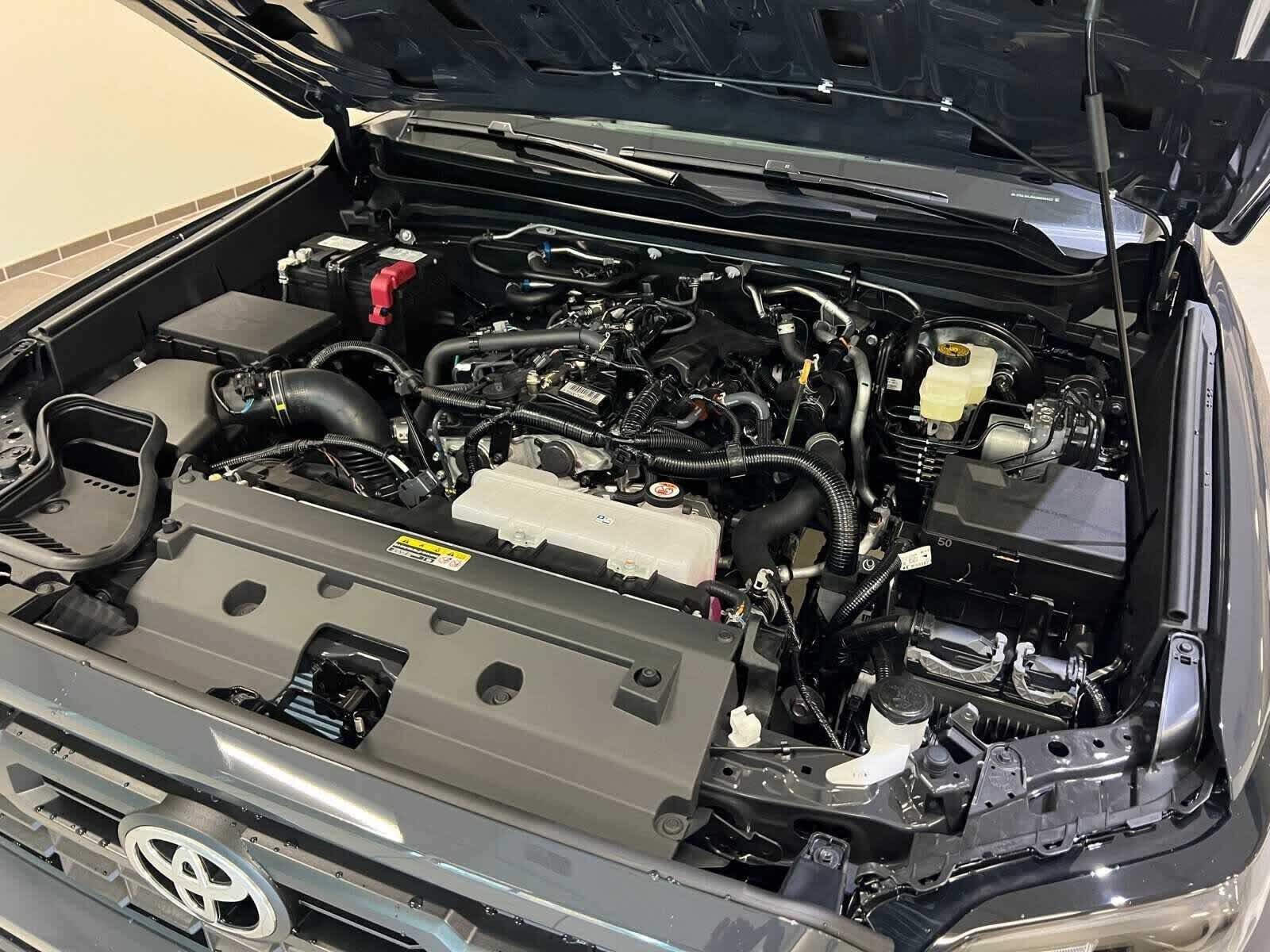 Thumbnail: 2025 Toyota Tacoma - 9