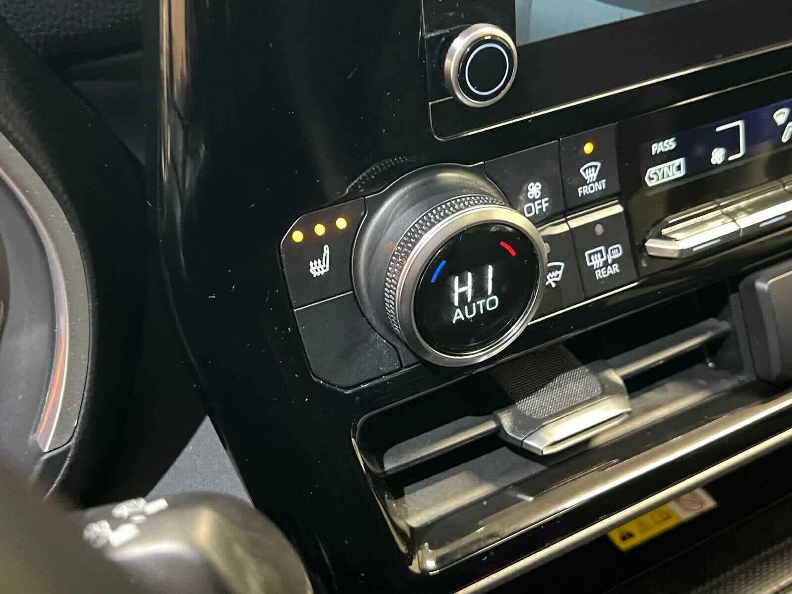 Thumbnail: 2023 Toyota Highlander - 27