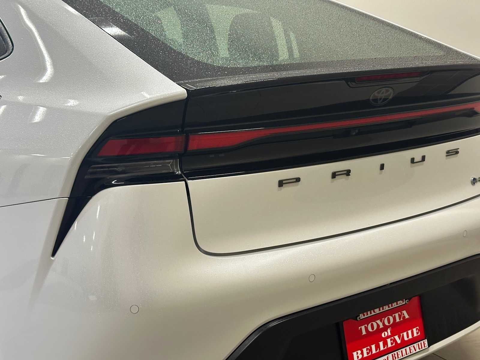 Thumbnail: 2024 Toyota Prius - 7