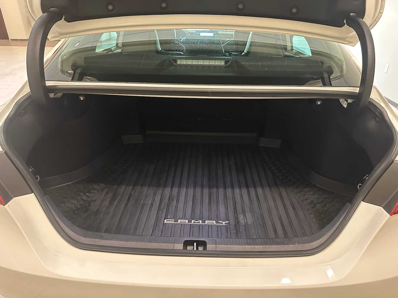 Thumbnail: 2023 Toyota Camry - 28