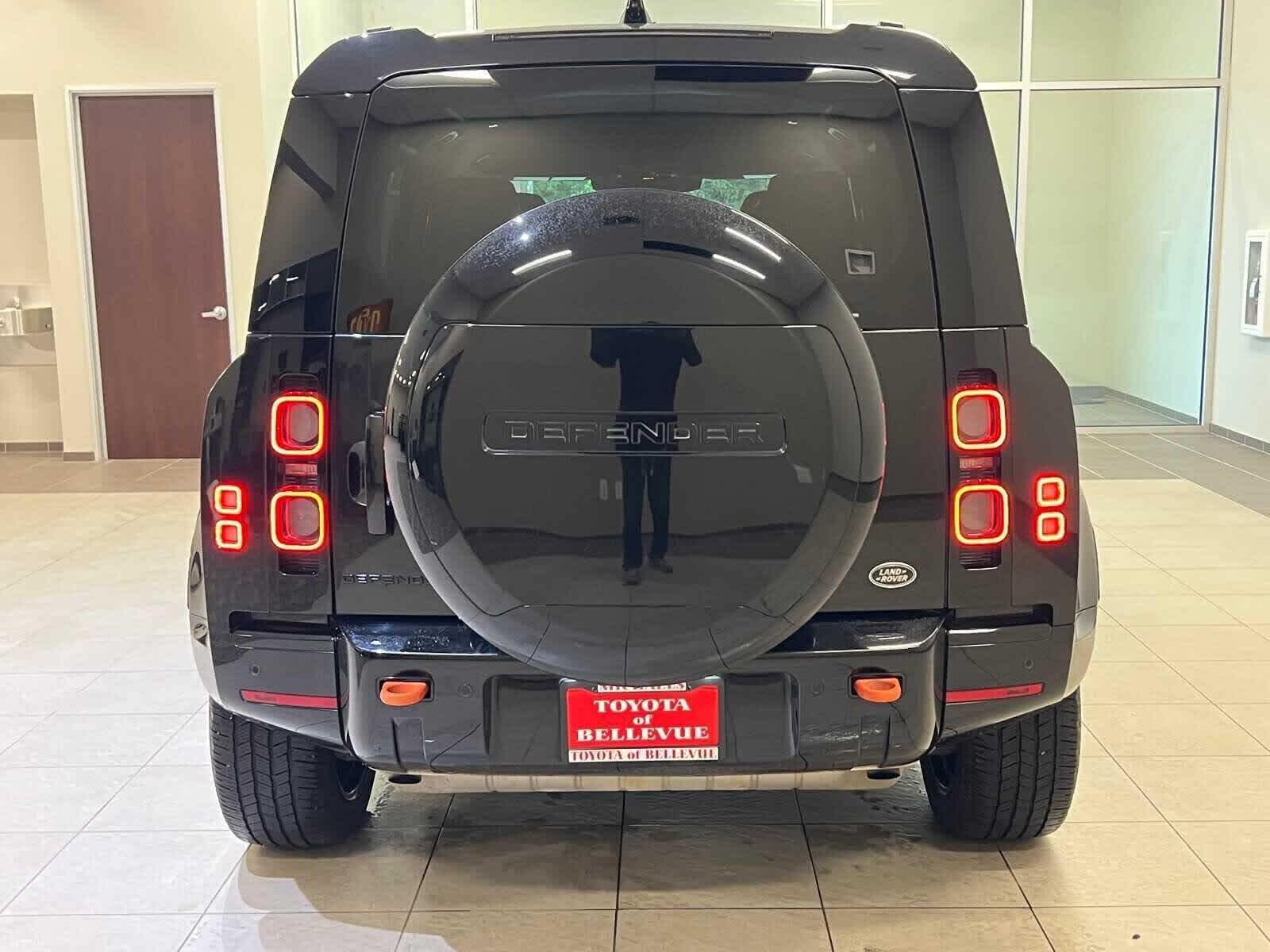 Thumbnail: 2023 Land Rover Defender - 5