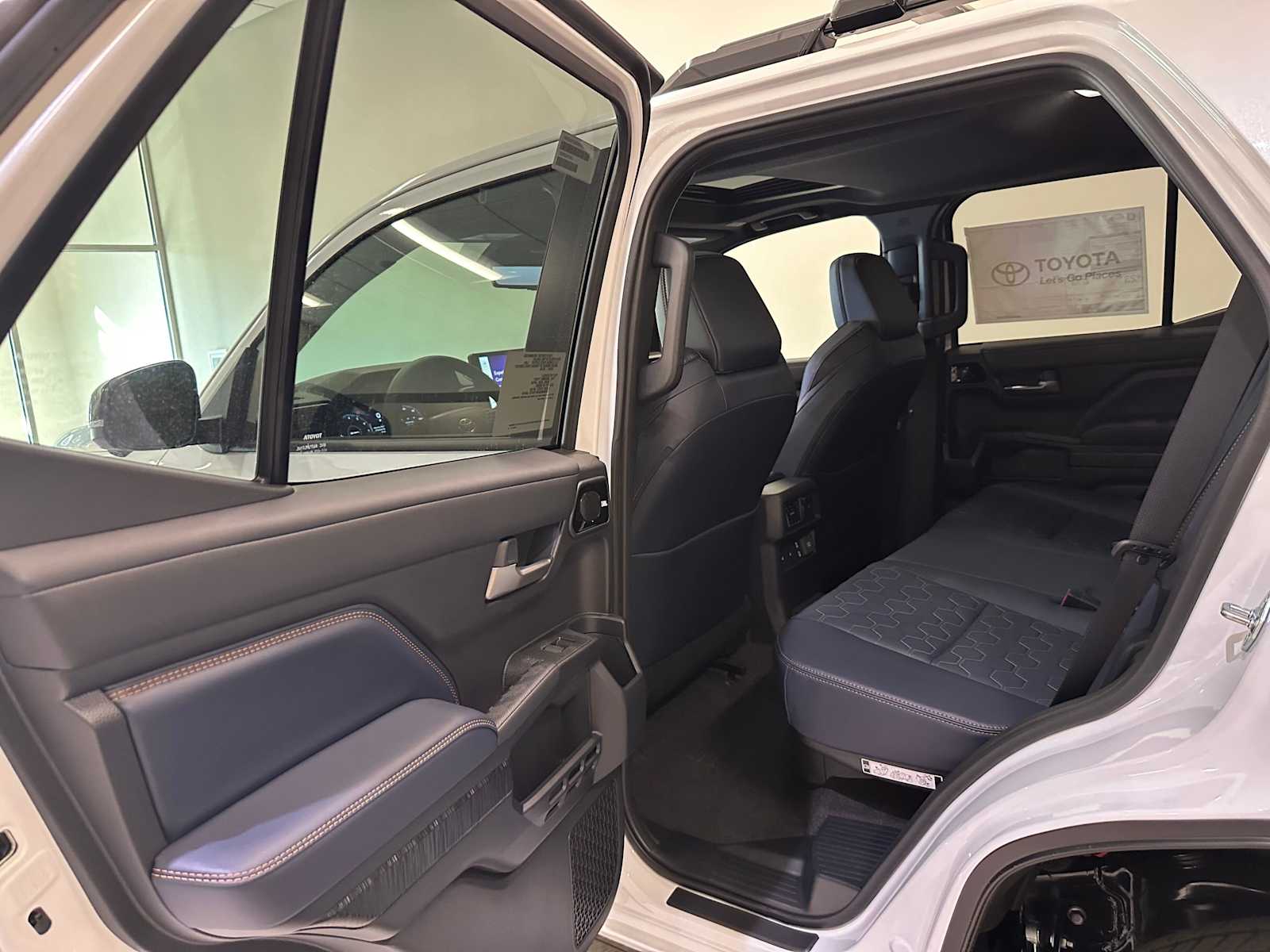 Thumbnail: 2026 Toyota 4Runner - 25