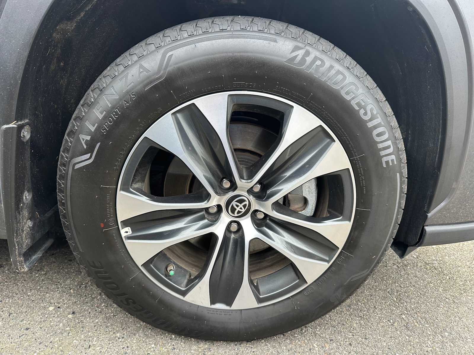 Thumbnail: 2024 Toyota Highlander - 4