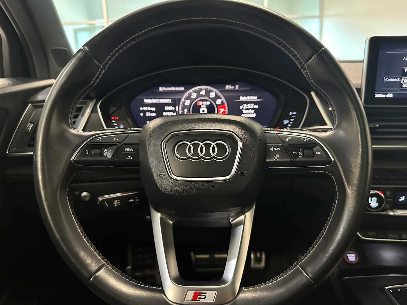 Thumbnail: 2018 Audi SQ5 - 11