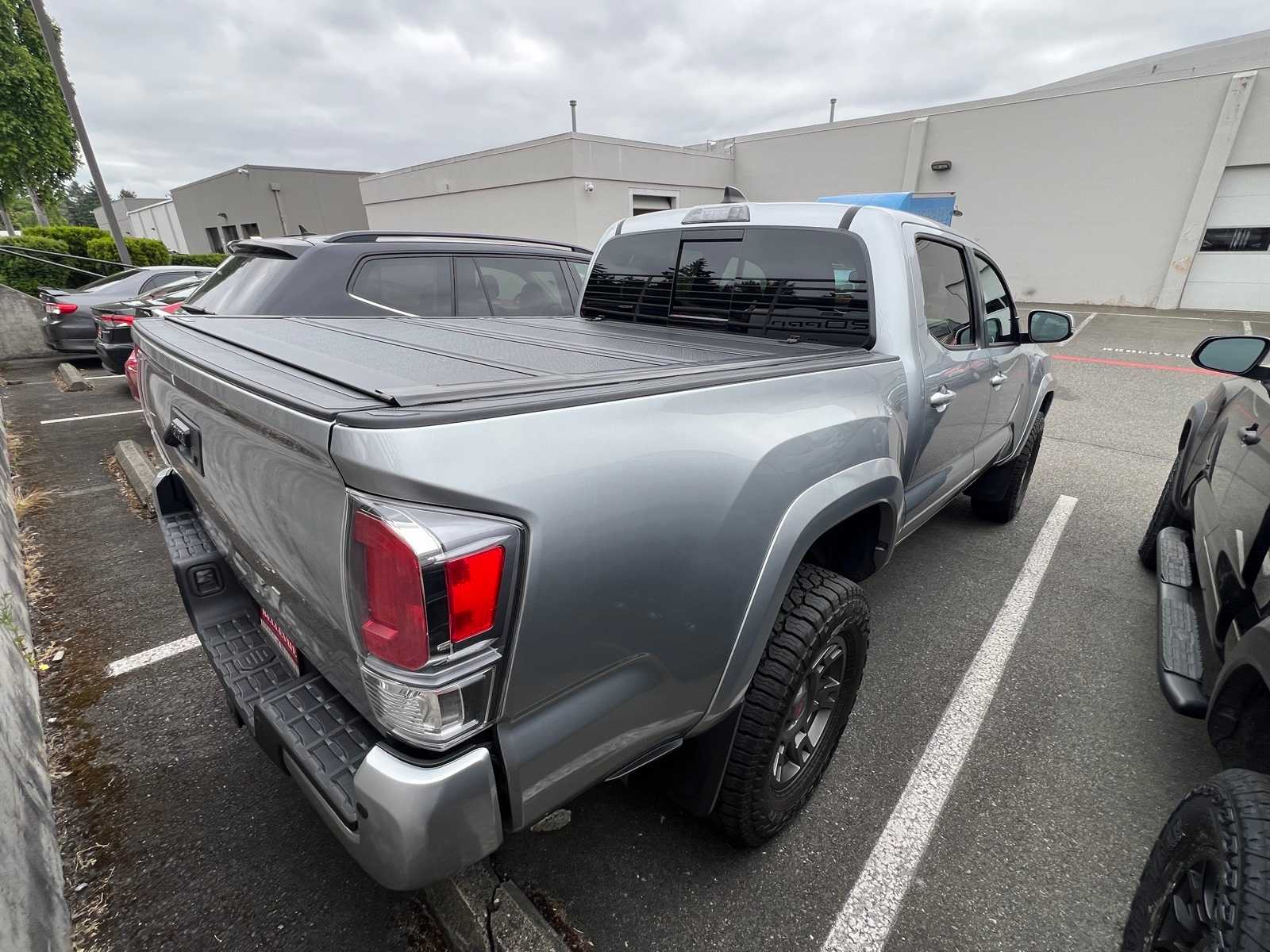 2022 Toyota Tacoma TRD Sport 6