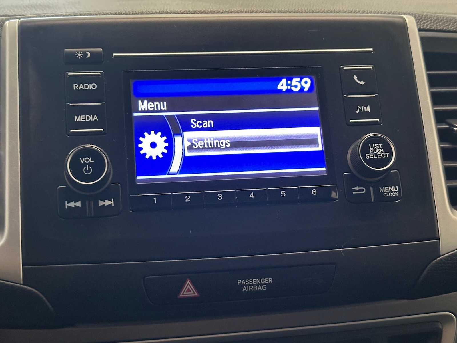 Thumbnail: 2019 Honda Ridgeline - 14