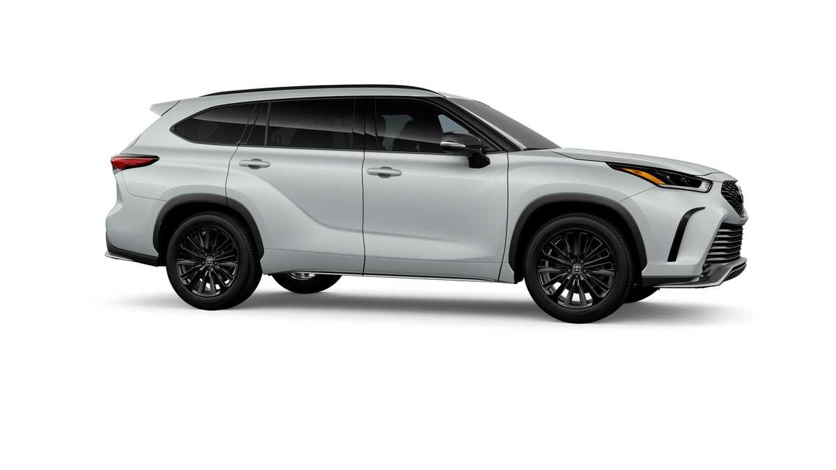 Thumbnail: 2026 Toyota Highlander - 13