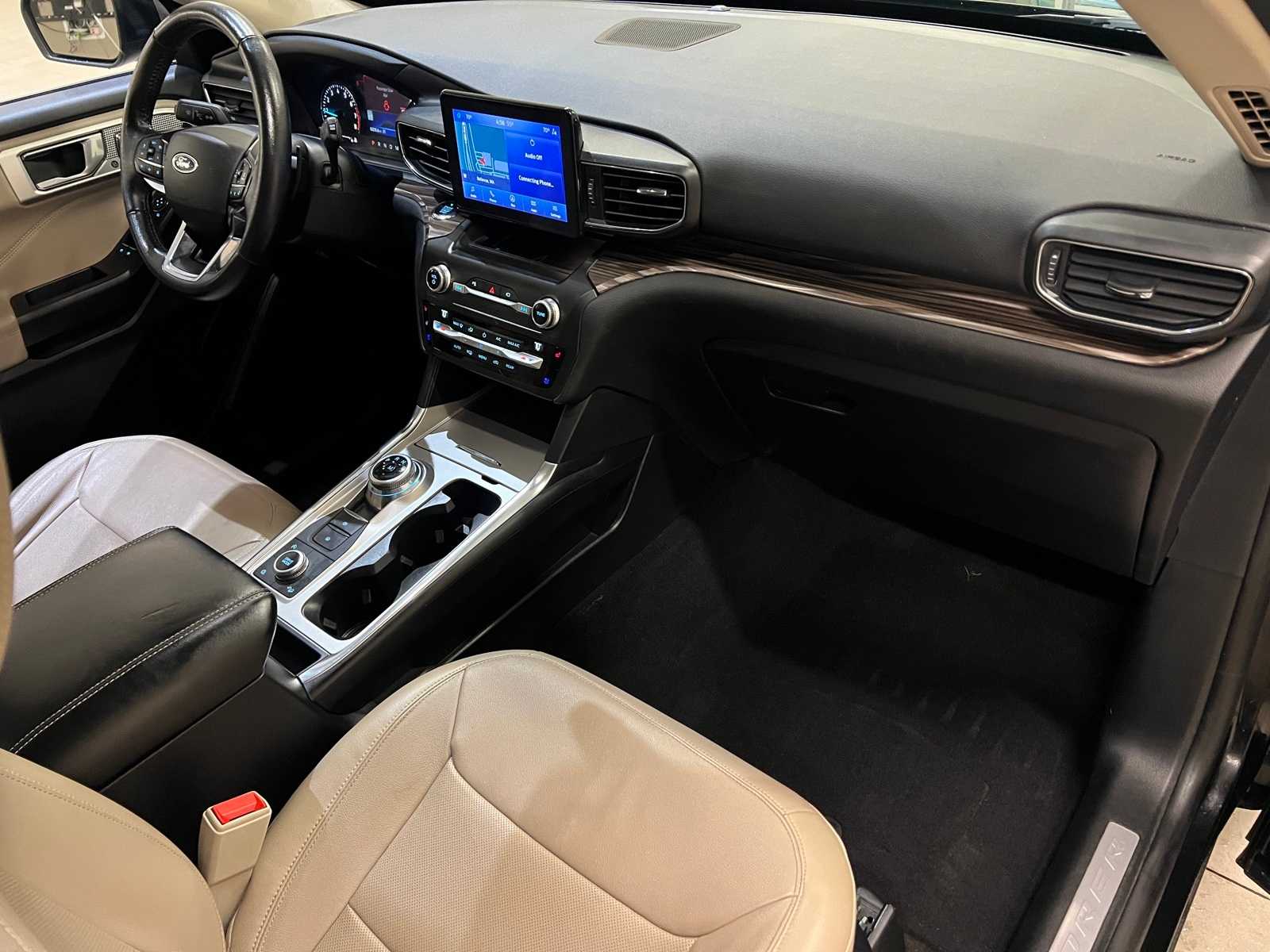 Thumbnail: 2020 Ford Explorer - 15