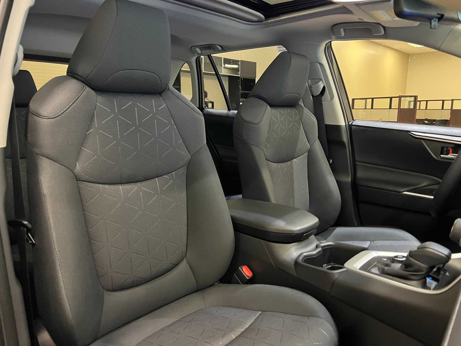 Thumbnail: 2025 Toyota RAV4 - 14