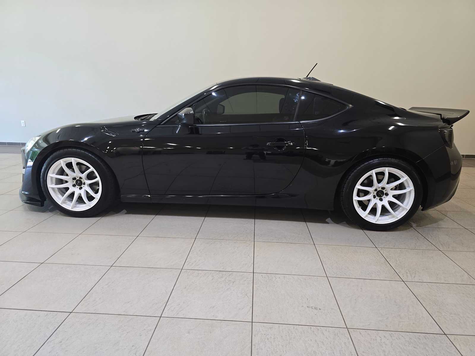 Thumbnail: 2013 Scion FR-S - 3