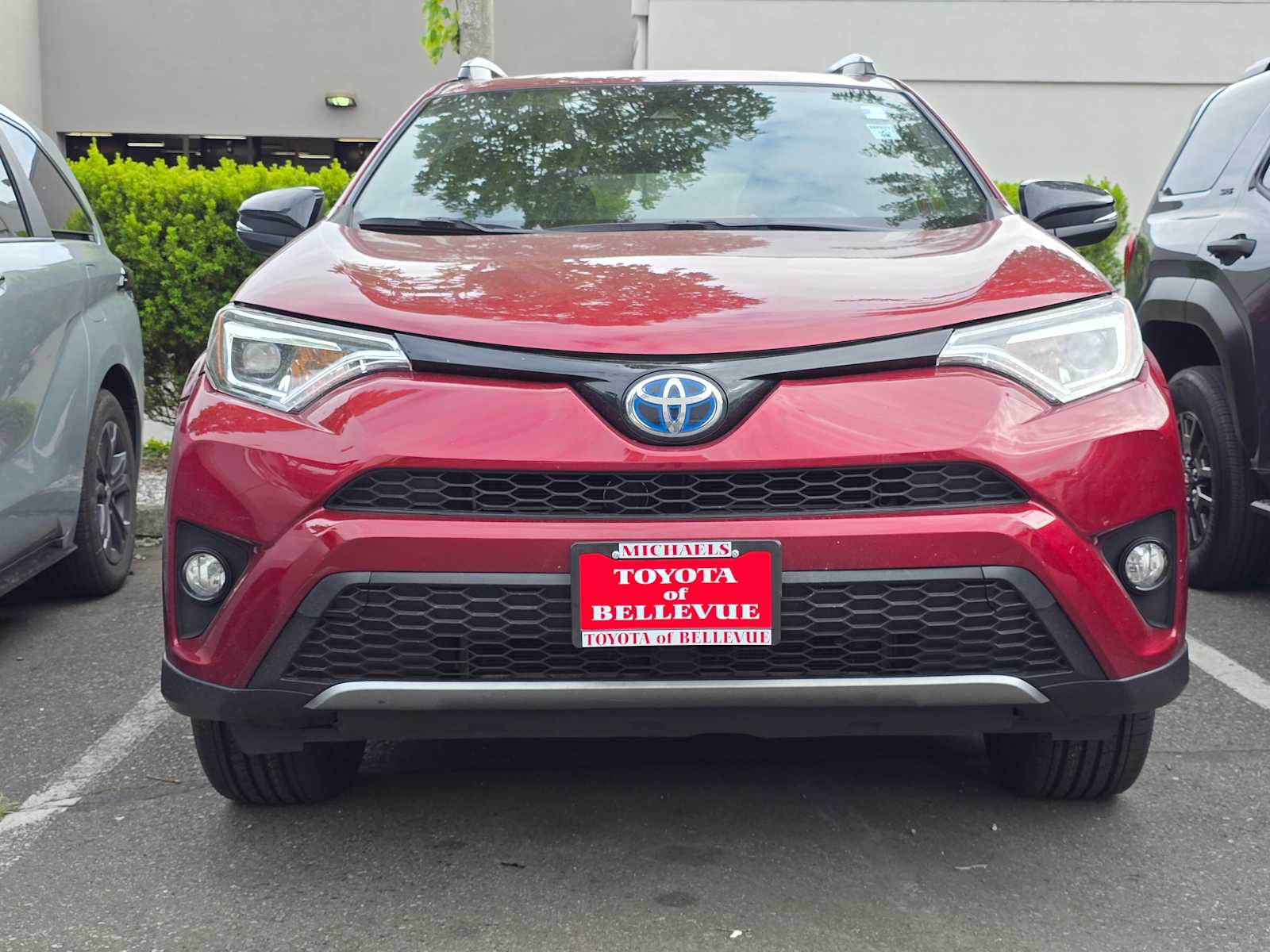 Thumbnail: 2018 Toyota RAV4 - 2
