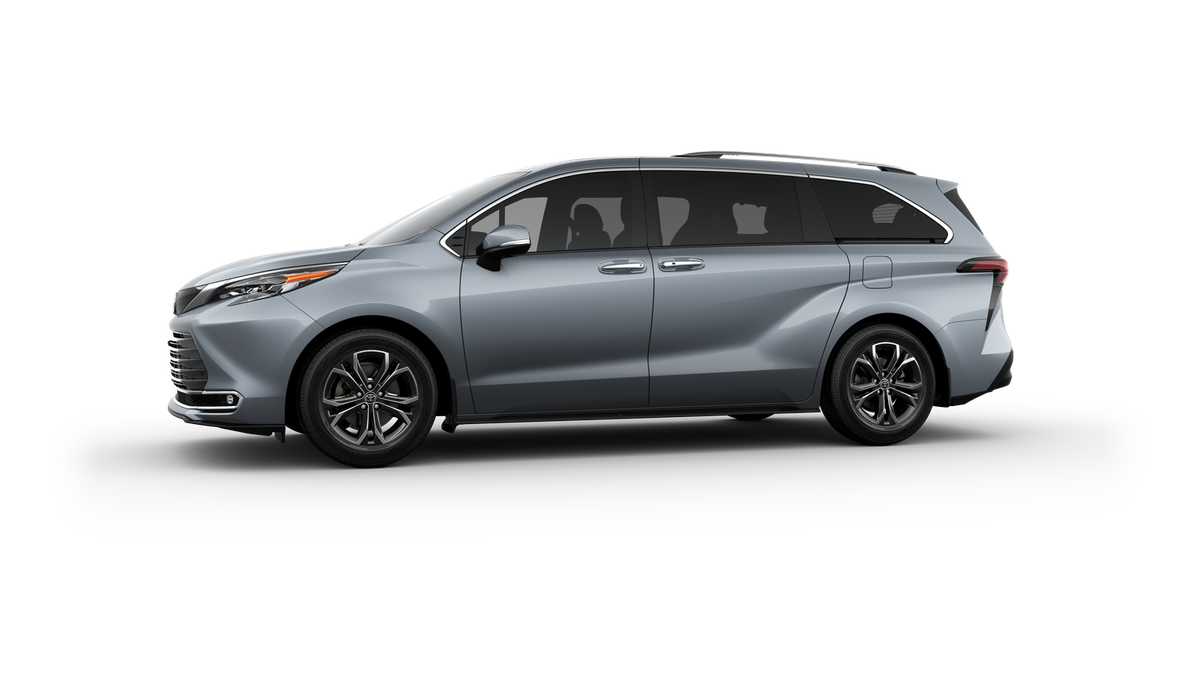 Thumbnail: 2025 Toyota Sienna - 3
