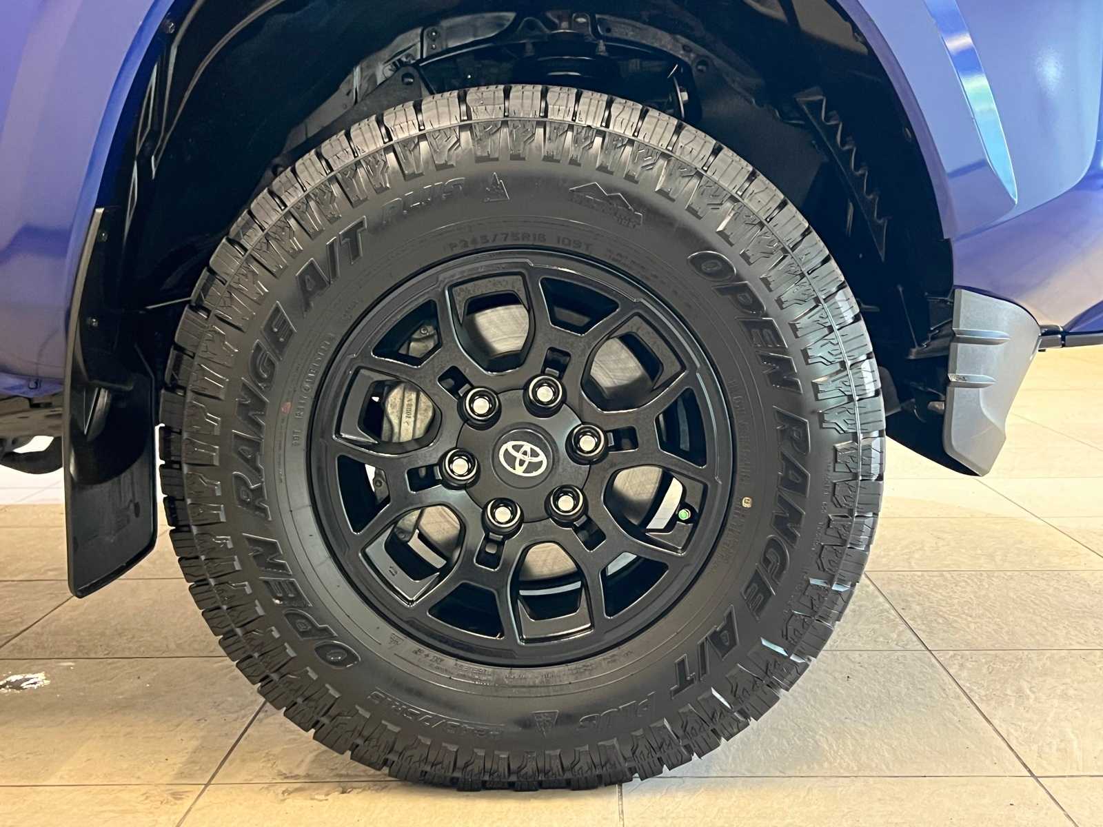 Thumbnail: 2022 Toyota Tacoma - 7