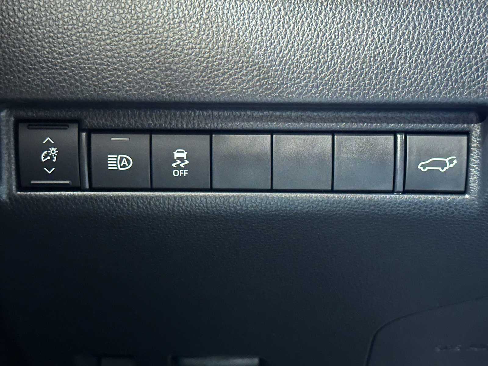 Thumbnail: 2024 Toyota Venza - 18