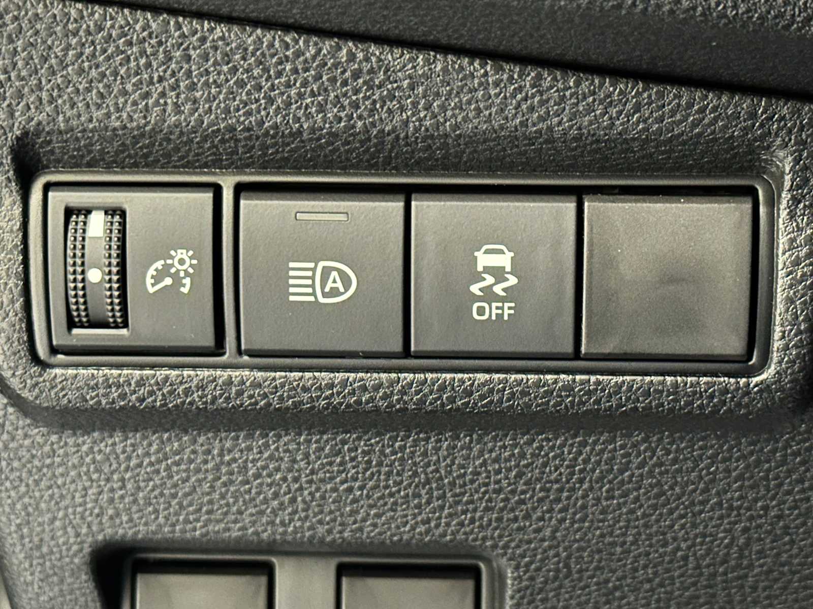 Thumbnail: 2026 Toyota Corolla Cross - 18