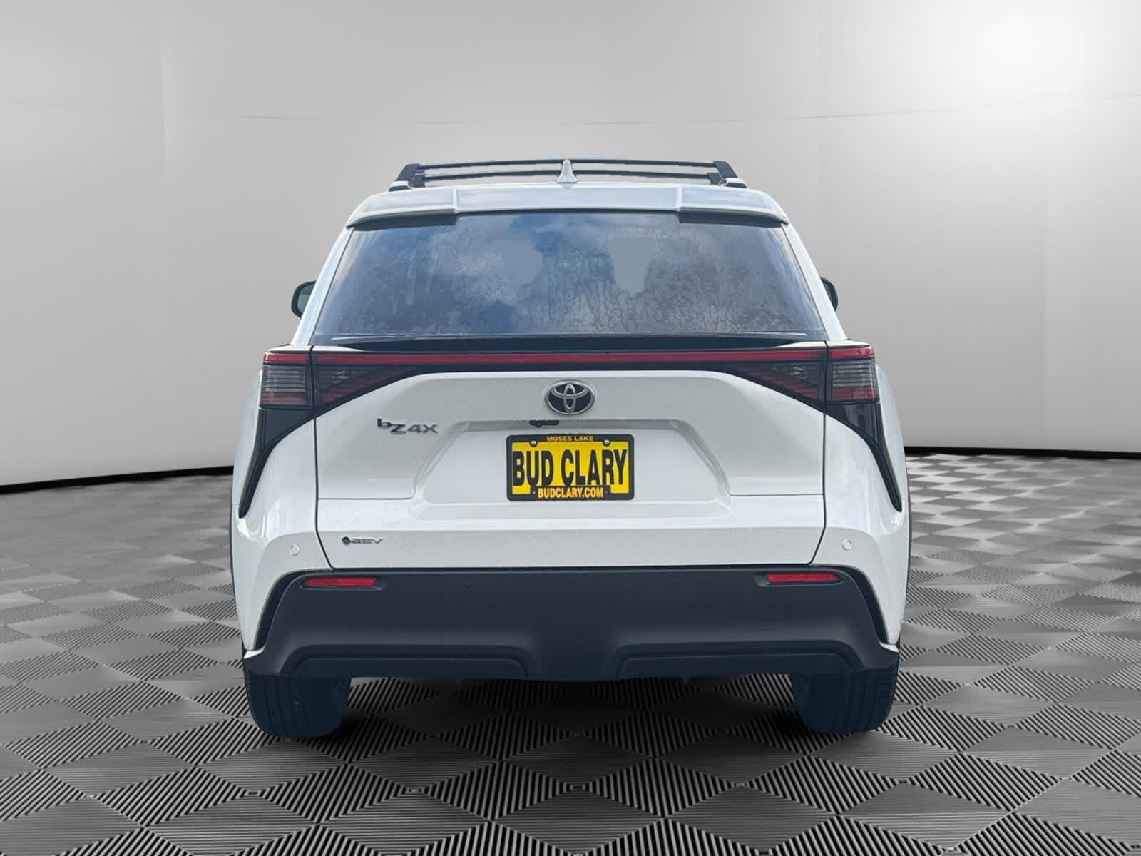 2025 Toyota bZ4X XLE 4