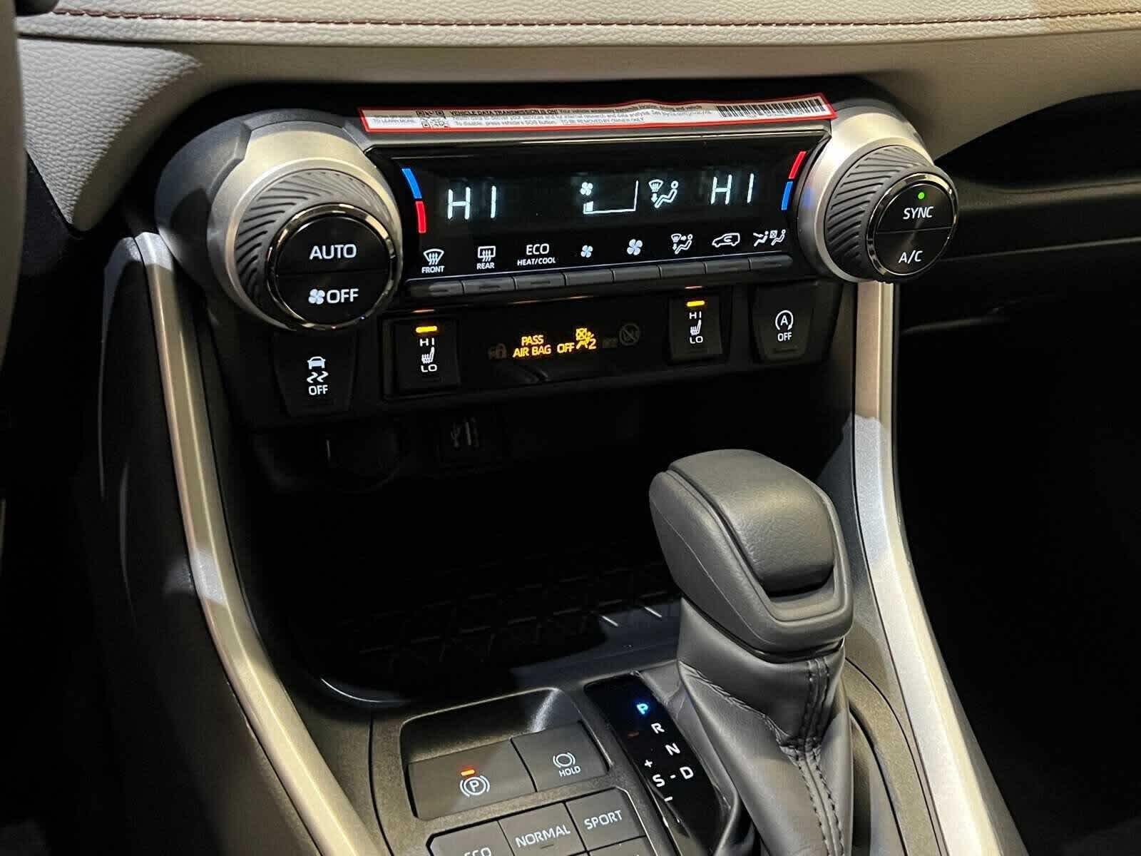 Thumbnail: 2025 Toyota RAV4 - 24