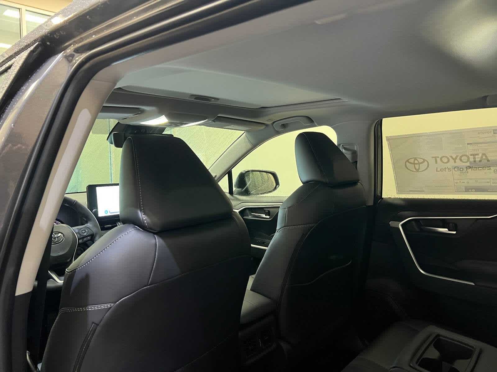 Thumbnail: 2025 Toyota RAV4 - 12