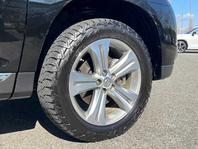 Thumbnail: 2011 Toyota Highlander - 7