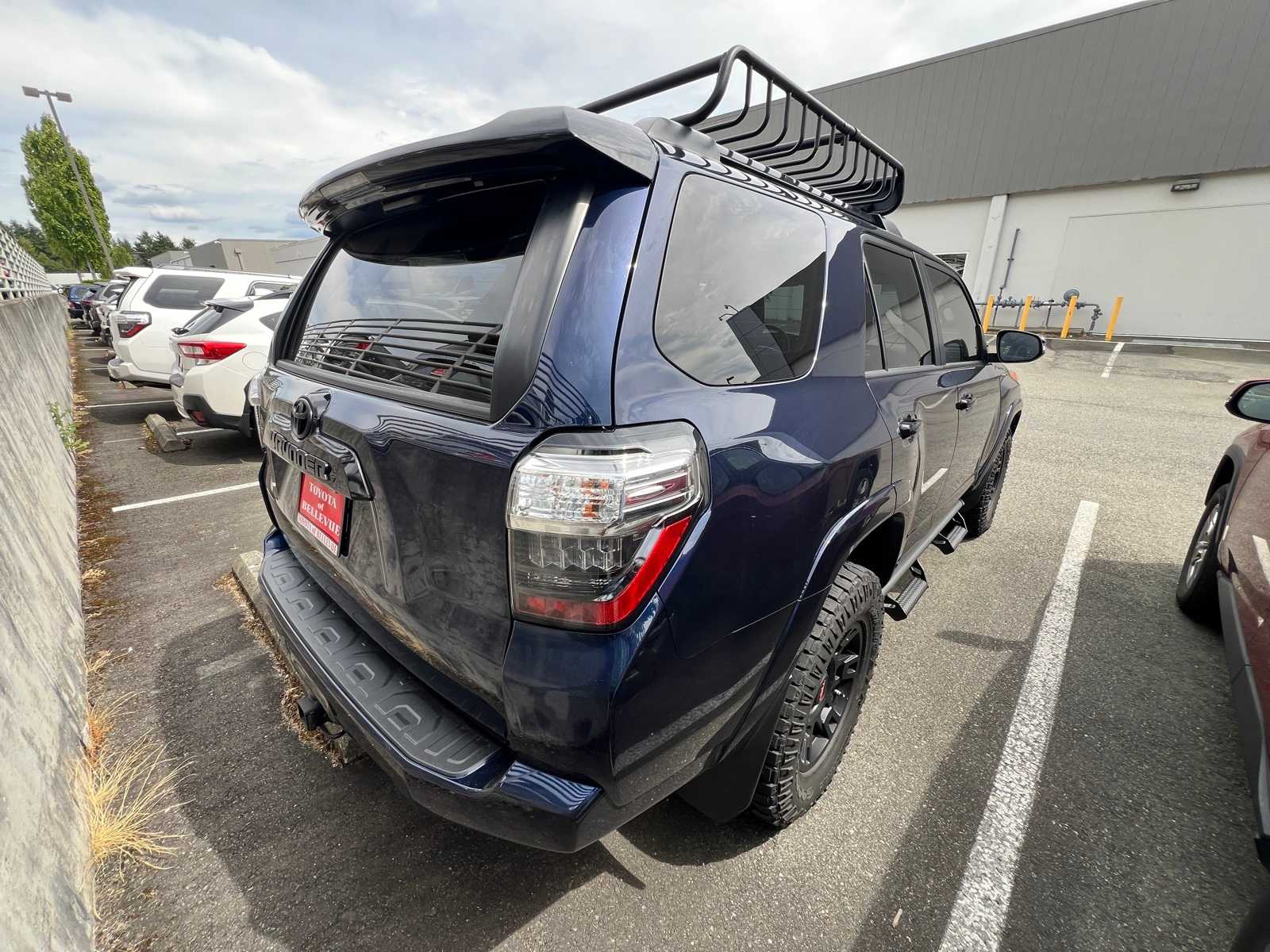Thumbnail: 2021 Toyota 4Runner - 10