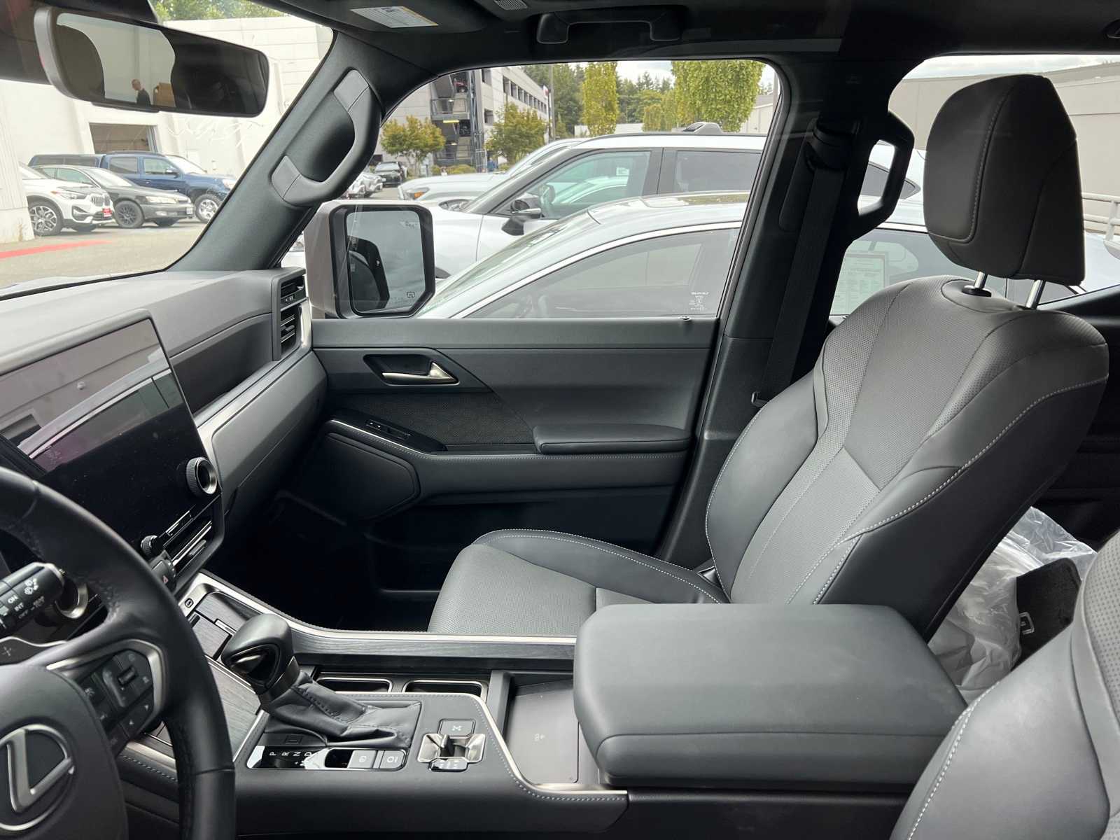Thumbnail: 2024 Lexus GX - 11