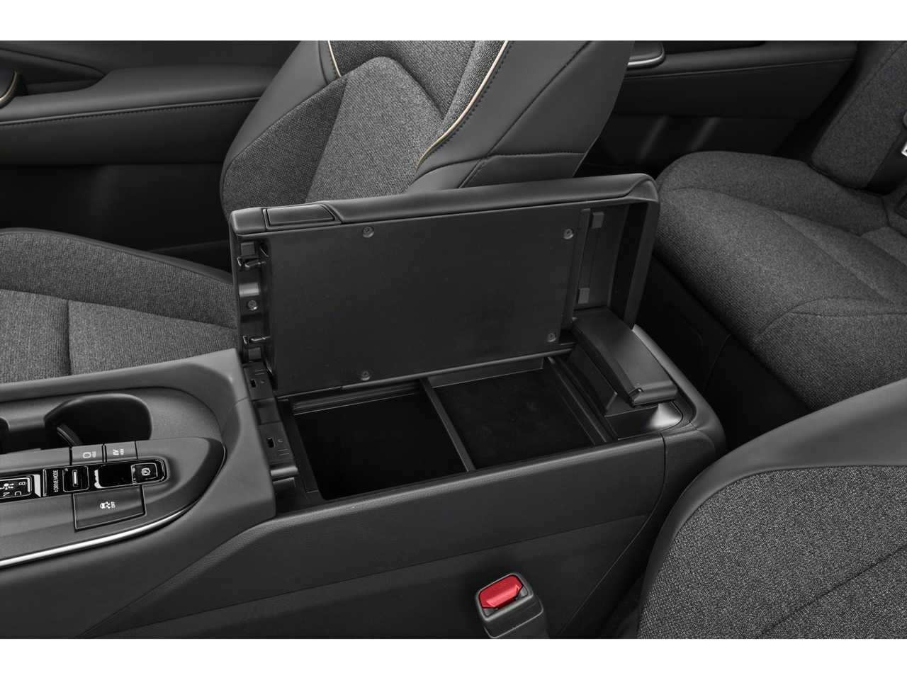 Thumbnail: 2023 Toyota Crown - 10